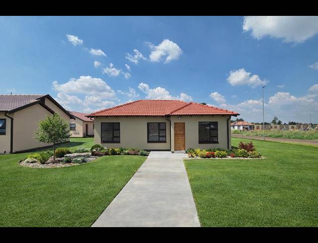 3 BEDROOM HOUSE FOR SALE IN CRYSTAL PARK